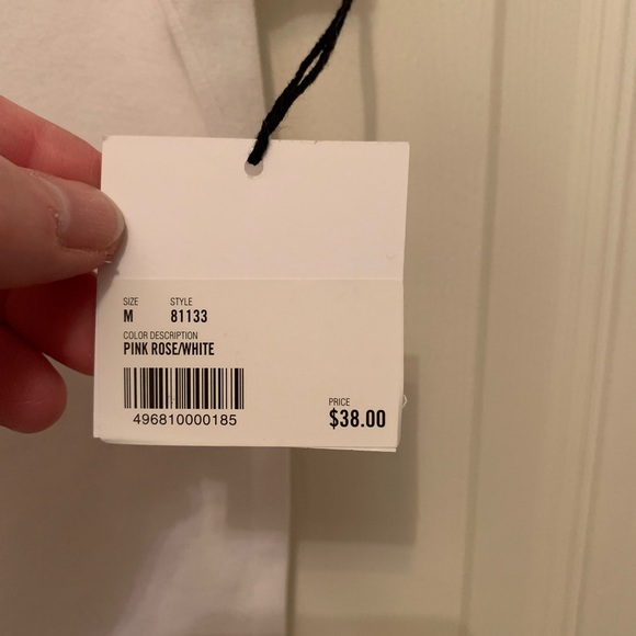 NWT New Kate Hill Roses Graphic Round Neck Top - Picture 2 of 4